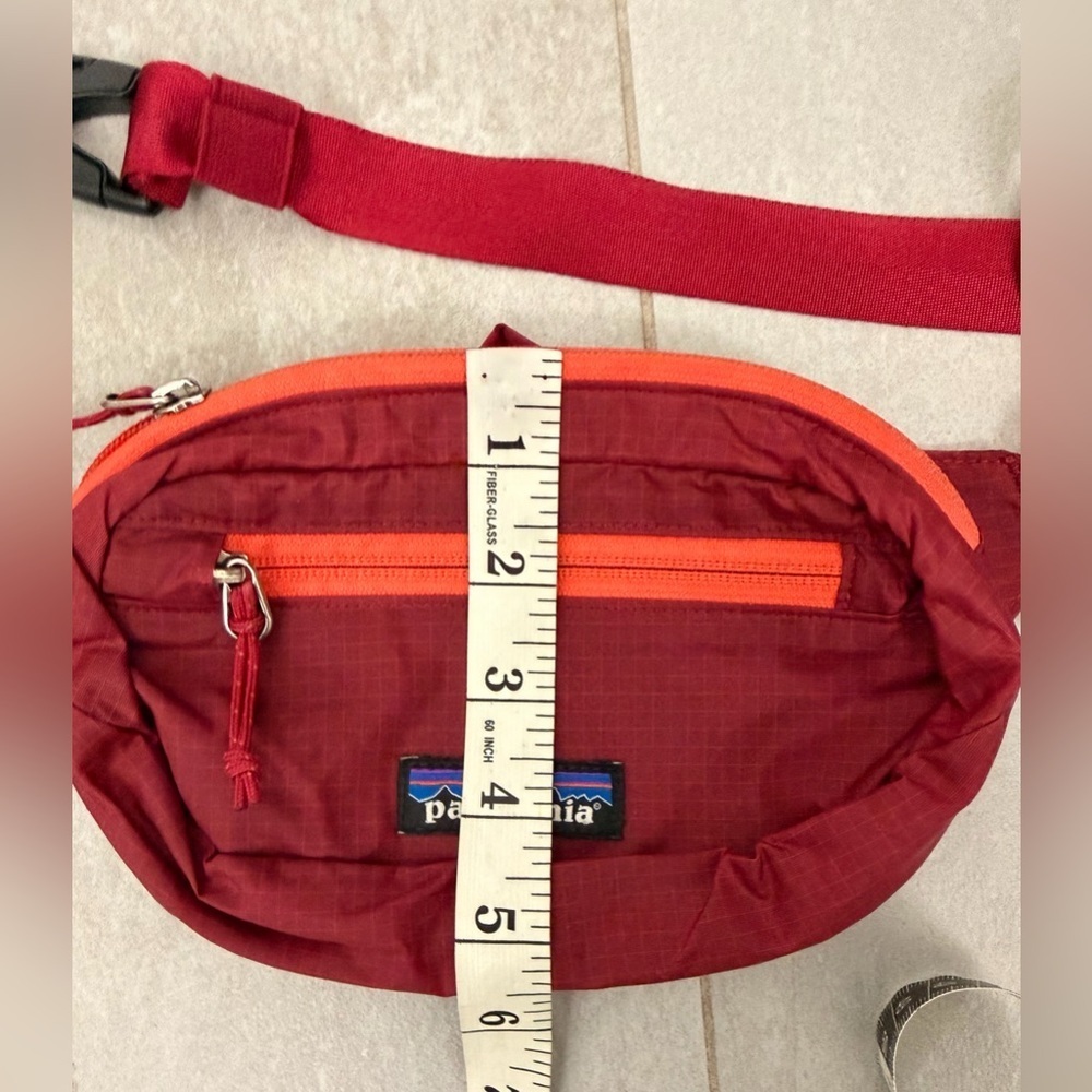 Patagonia Maroon Ultralight Black Hole Mini Hip Pack - Picture 12 of 12